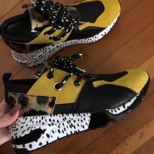 adorable colourful steve madden runners !